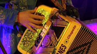 Los Huracanes del Norte - A Mi Modo (En Vivo)