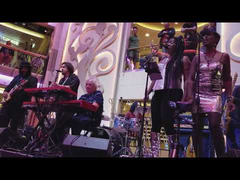 Yes Guest: 2/7/18 - Cruise to the Edge - Dave Kerzner Band with Geoff Downes - Into The Sun