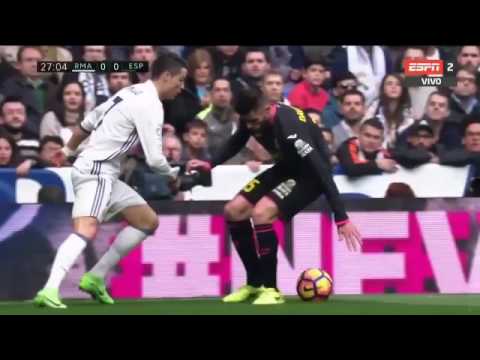 Látigo y caño de Cristiano Ronaldo a David López ¡Qué viva el fútbol!