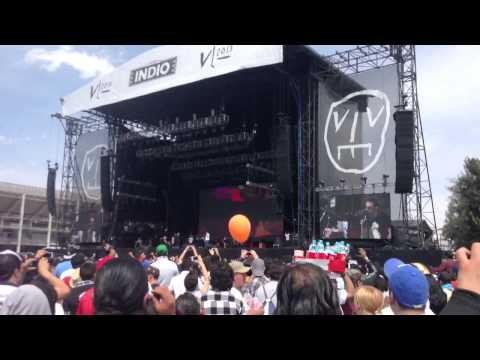 Pato Machete y Fermín IV - Si Señor Vive Latino 2013