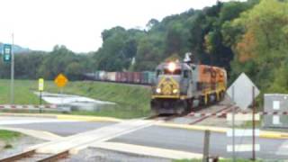 preview picture of video 'Buffalo & Pittsburgh Railroad Brockway, PA Main Street Crossing September 2009'