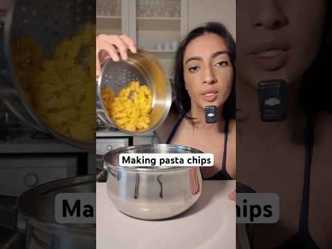 Making pasta chips😍 (recipe from @gaabrieeell on TT)