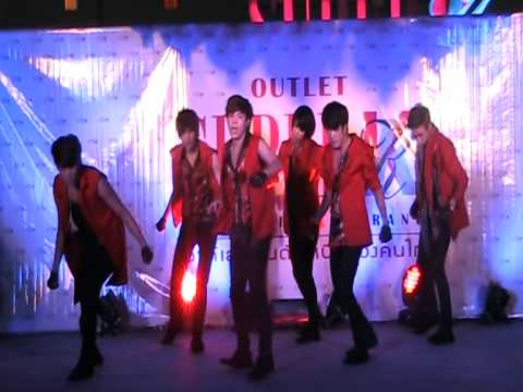 DEFVALEN cover INFINITE BTD+Be Mine @ outlet super K event