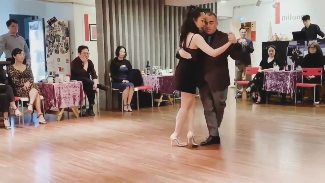 Hernan Alvarez Prieto & Suri Bae, "Sombras del puerto" Di sarli Podesta