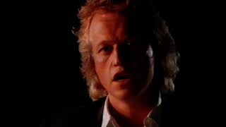 Level 42 - Take A Look - Music Video (480p)