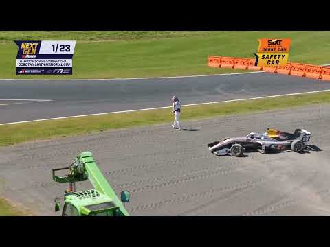 Race 4 Start Crash - Castrol Toyota Formula Regional Oceania Trophy - Hampton Downs International