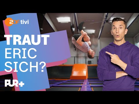 The first backflip: How do you learn a somersault? | PUR+