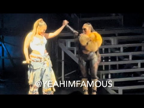 Youtube Video - Latto Surprises New York Audience With Special Appearance By Lil Kim