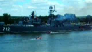 preview picture of video 'Grande Parade 08 Armada RUSSES en retard!'