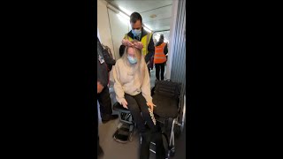 Download lagu Naik Pesawat Sebagai Pengguna Kursi Roda mp3