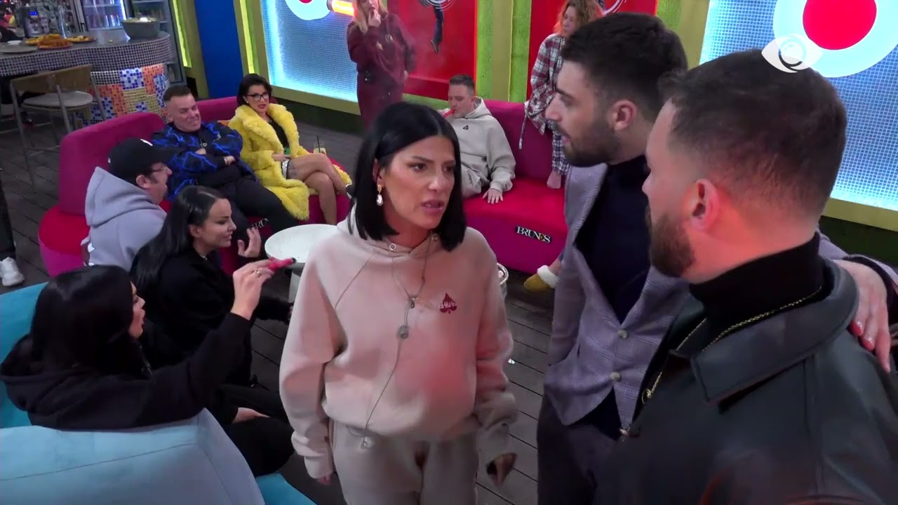 Zinxhiri/ Romeo-Ledjonës: Zihesh me Julin dhe shkon dhe e shpëton