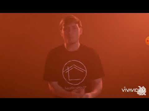 NaPoM-maestro del lip rool beat box. You can't rol like dis like!!!!