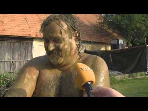 Štajerski Mišo blaten od nog do glave