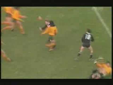 David Campese scores a great Wallaby try against the All Blacks