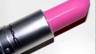 Black smokey eye/ pink lips