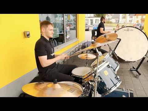 Ensemble Netto-Parkpl. 4.Teil Perc "Angels" "In The Air Tonight" unter Leitung v. Hubert Müllerschön