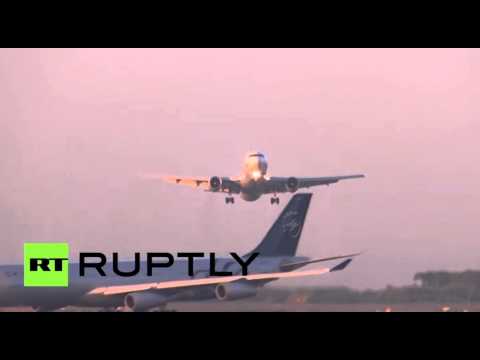طائرة روسية تتفادى الاصطدام بأرجنتينية في مطار برشلونة