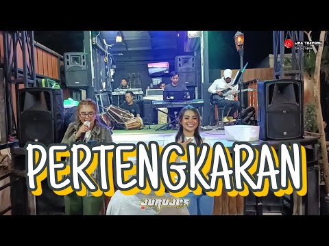PERTENGKARAN JURUJUS LIVE ANGKRINGAN TEH ITA