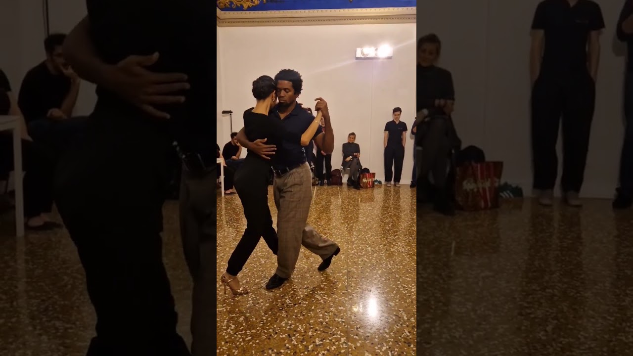 Lezione principianti a Bologna con @Silvina Tse. #julioalvarez #buentangolab #tangoargentino