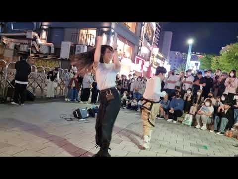 SATURDAY. YU KAGAWA & SHINHWA. EXHILARATING INTERACTIVE BUSKING. HONGDAE. [HYPE BOY]