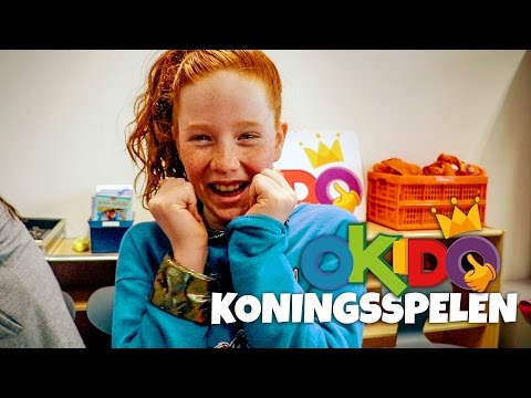 DE KONING ZAG BIJNA M'N ONDERBROEK! (Vlog 60) - Kinderen voor Kinderen