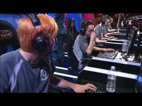 Funny player sub segment during URFitational 2015