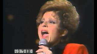 A Christmas standard &quot;Silent night&quot;, sung by the christmas Icon &quot;Brenda Lee&quot;