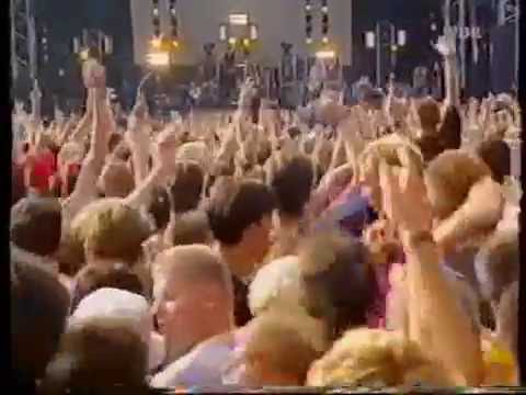 Green Day - Basket Case - Germany Bizarre festival / Fan plays Guitar