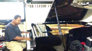 Kris Nicholson Show how he Practis The Piano ( THE FUN WAY )