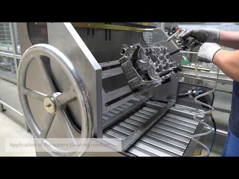 BvL cleaning system NiagaraDFS: efficient cleaning for engine refurbishment