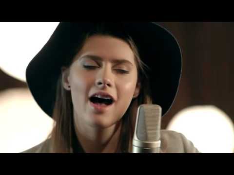 Kotryna   As myliu mergina geliu kvartale