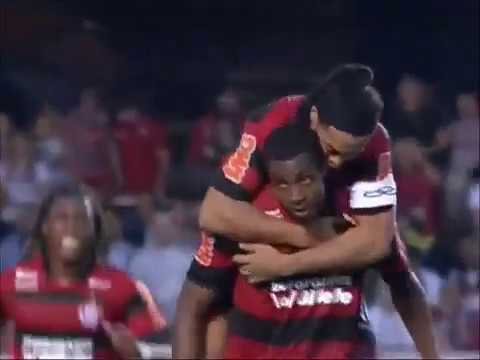 Gol me chute forte contra o Santos jogando pelo Flamengo em 2011
