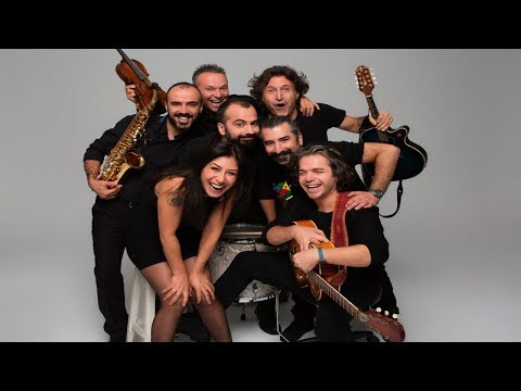 Çekirdek Kadro - Kimseyi Takmadan (Official Video)