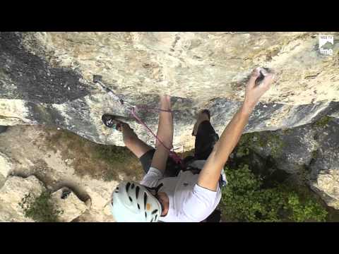 Escalade - Gauthier Supper dans un 8C - FFME
