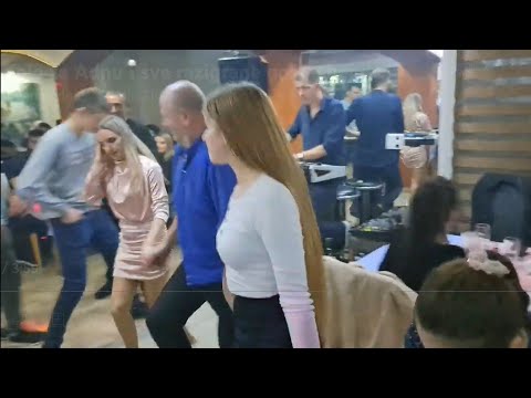 Kolo za Adnu i sve razigrane goste, bend "Benjo & Damir" restoran kod "Gerija"