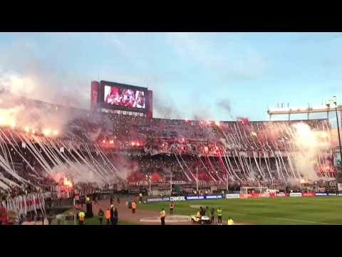 "River vs Lanus Copa Libertadores 2017 impactante recibimiento 24/10/17" Barra: Los Borrachos del Tablón • Club: River Plate
