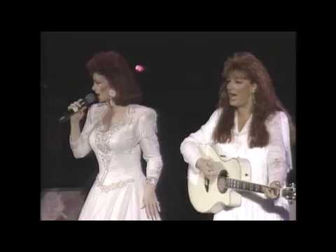 The Judds (Naomi & Wynonna Judd) - "Born To Be Blue" (1990) - MDA Telethon