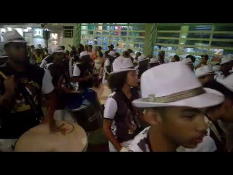 Escola de Samba Unidos do Morro 2016