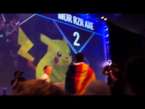 Final Moments + Crowd Reaction: SSBM Evo 2014 Top 8 MOR Axe (Pikachu) vs GC Silent Wolf (Fox) Game 3