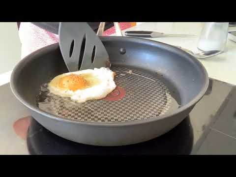 How to Cook Eggs Over Easy (Without Breaking the Yolk)