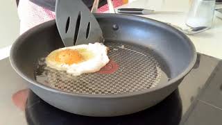 How to Cook Eggs Over Easy (Without Breaking the Yolk)