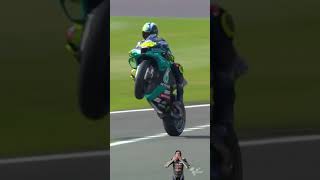 Download lagu MOMENT VALENTINO ROSSI DI MOTOGP SANG LEGEND #SHORTS mp3 Download lagu MOMENT VALENTINO ROSSI DI MOTOGP SANG LEGEND #SHORTS mp3