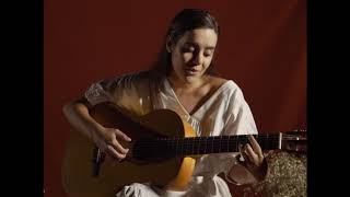 Musik-Video-Miniaturansicht zu Ay, amor Songtext von Valeria Castro