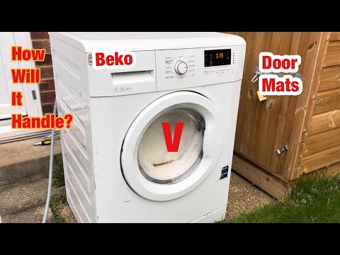 Beko WM74135 washing machine || How Will It Handle?: Door mats V Beko (+ Bonus service mode clip)