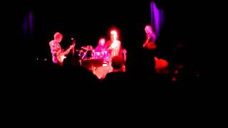 I hate to say I told you so / Main offender, the Hives cover