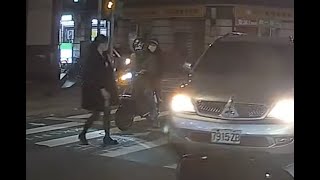 禮讓黑絲妹妹不香嗎？