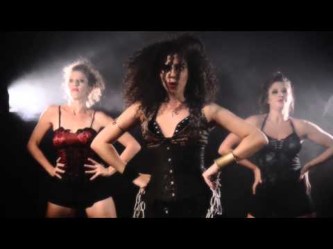 Tania Vinokur // Sex Bomb - Music Video