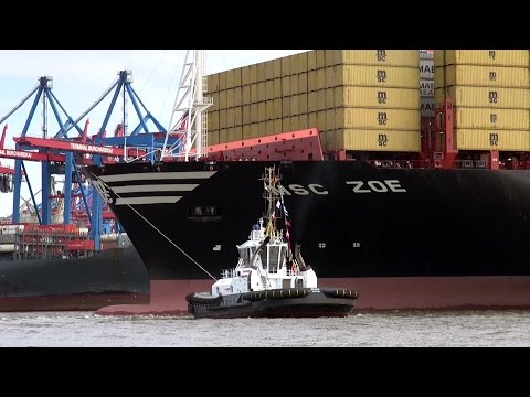 STAR WARS THEME  by MSC ZOE  (The F....eederships Awakens) / Hamburg 2015
