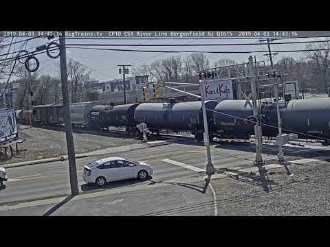4- 3-2019 14:42 sb green trash, mix CSX 5376, 7914 Q439