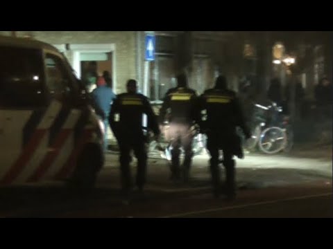 [Onopvallende ME]-[Nacht sirene] politie en brandweer in Sliedrecht